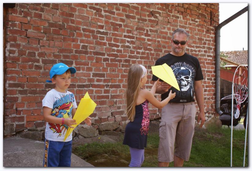 802x537 pixels (85K)